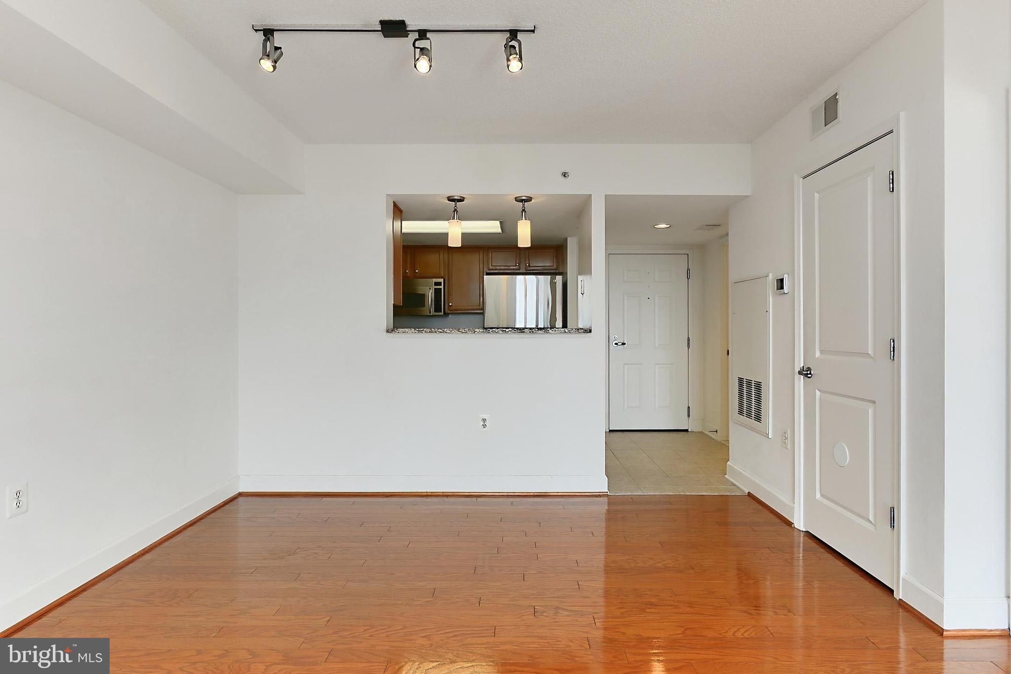 11800 Sunset Hills Rd #1018