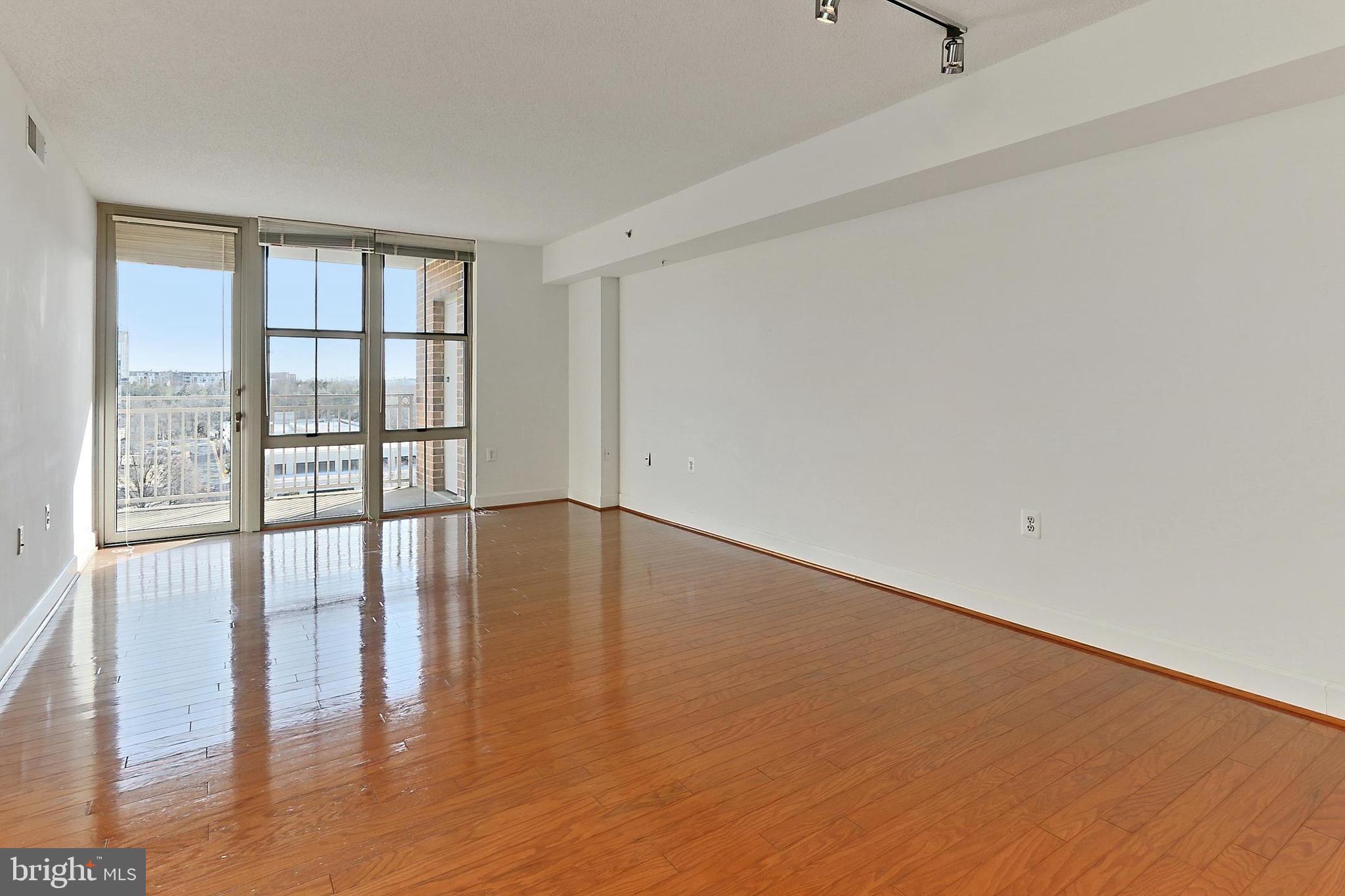 11800 Sunset Hills Rd #1018