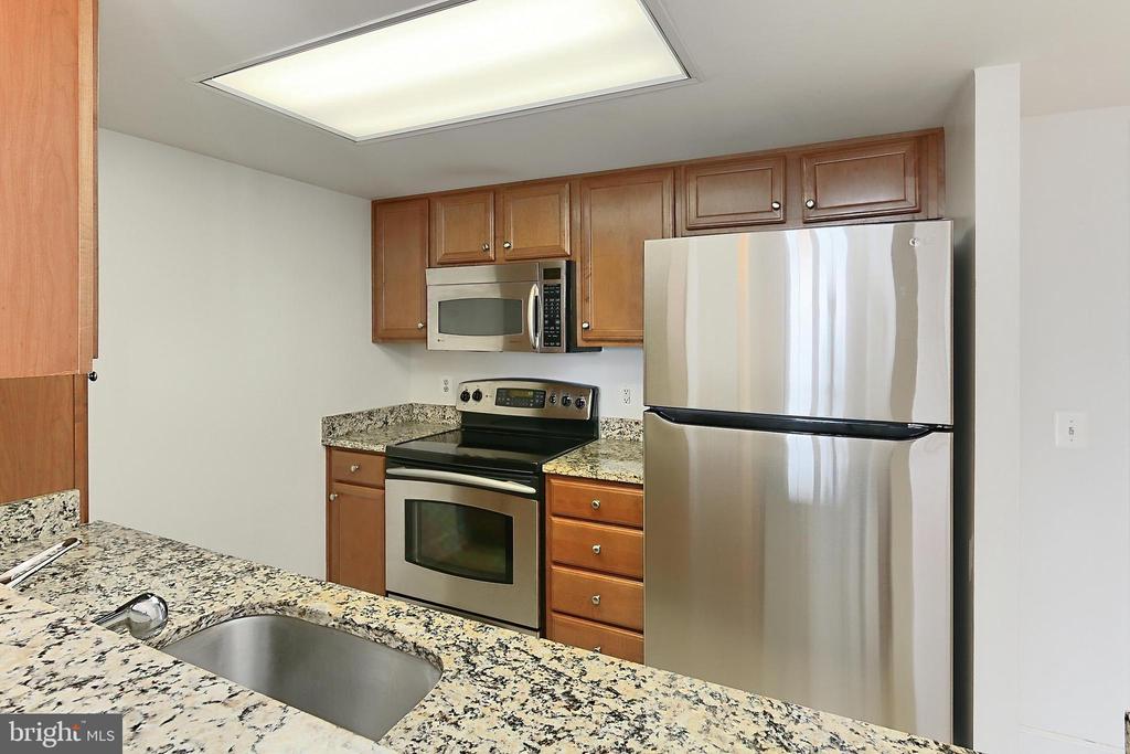 11800 Sunset Hills Rd #1018