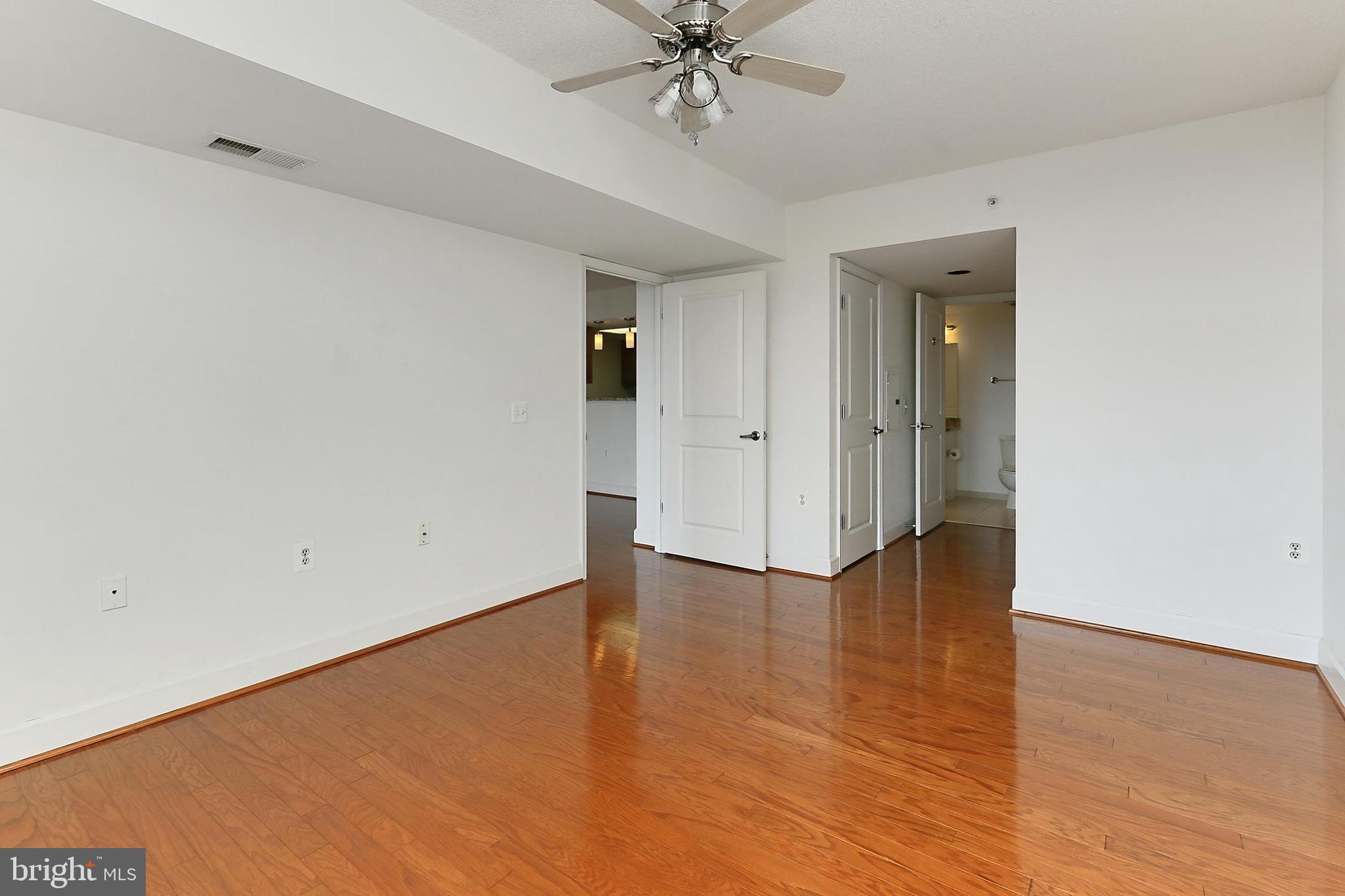 11800 Sunset Hills Rd #1018