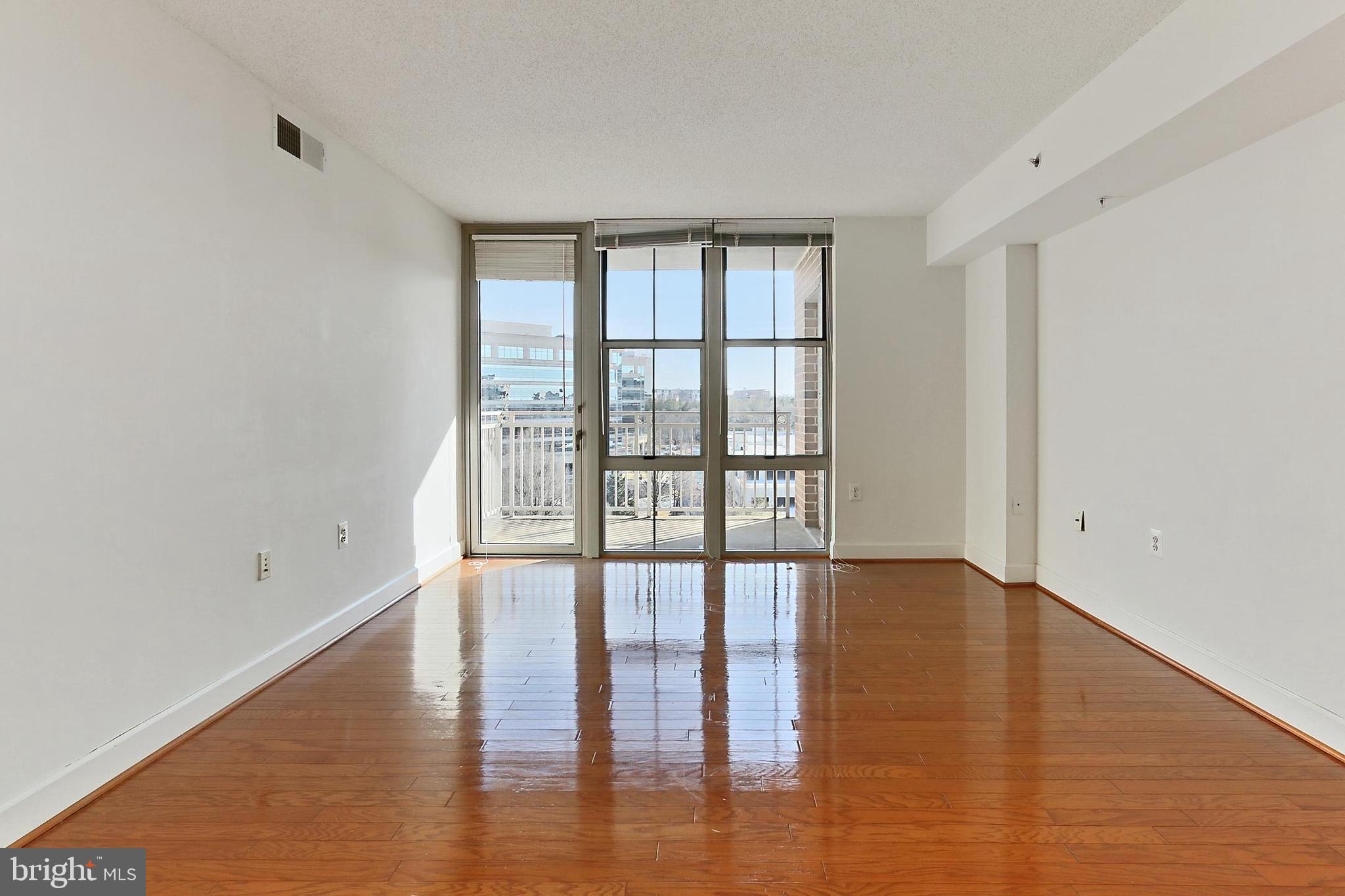 11800 Sunset Hills Rd #1018