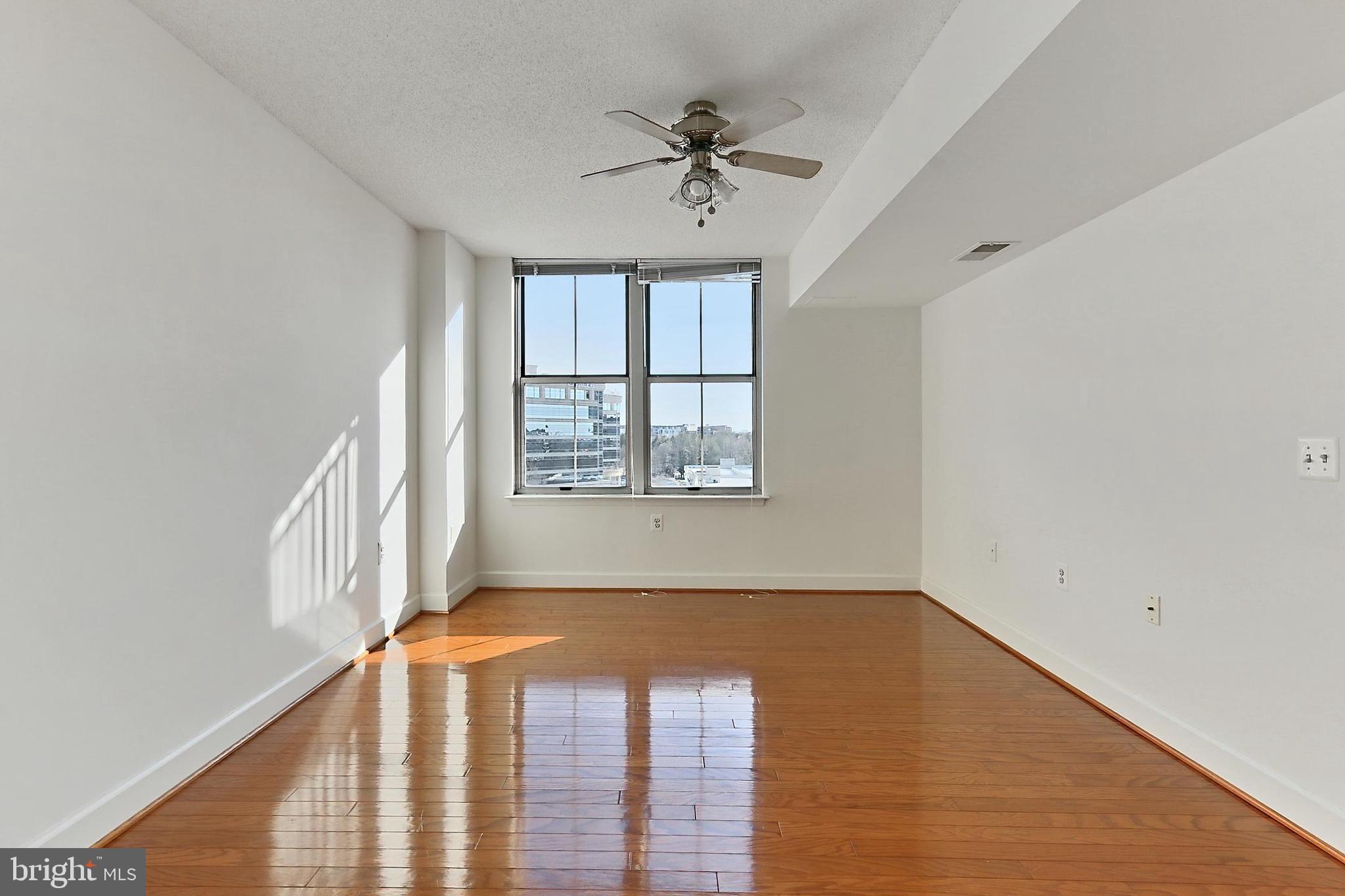 11800 Sunset Hills Rd #1018