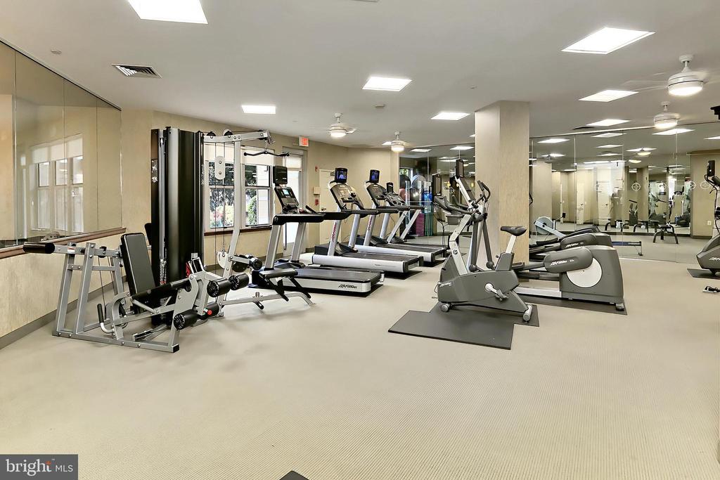 11800 Sunset Hills Rd #1018