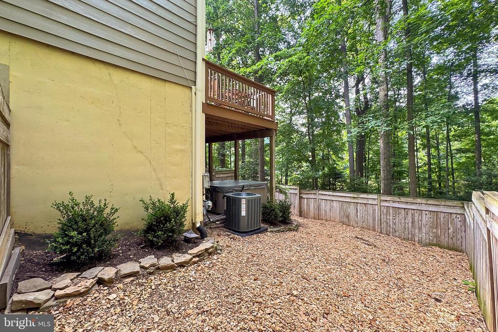 12511 N Lake Ct
