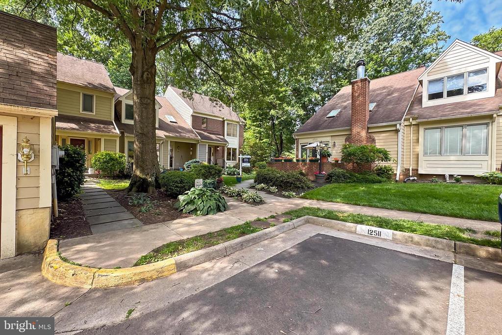 12511 N Lake Ct