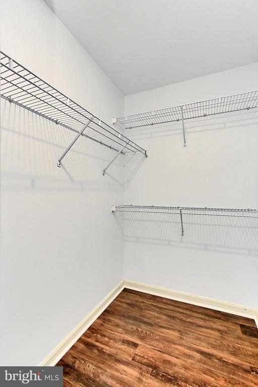 12511 N Lake Ct