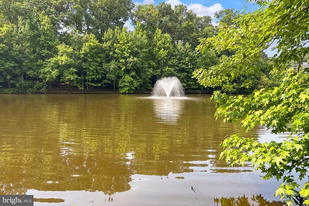12511 N Lake Ct
