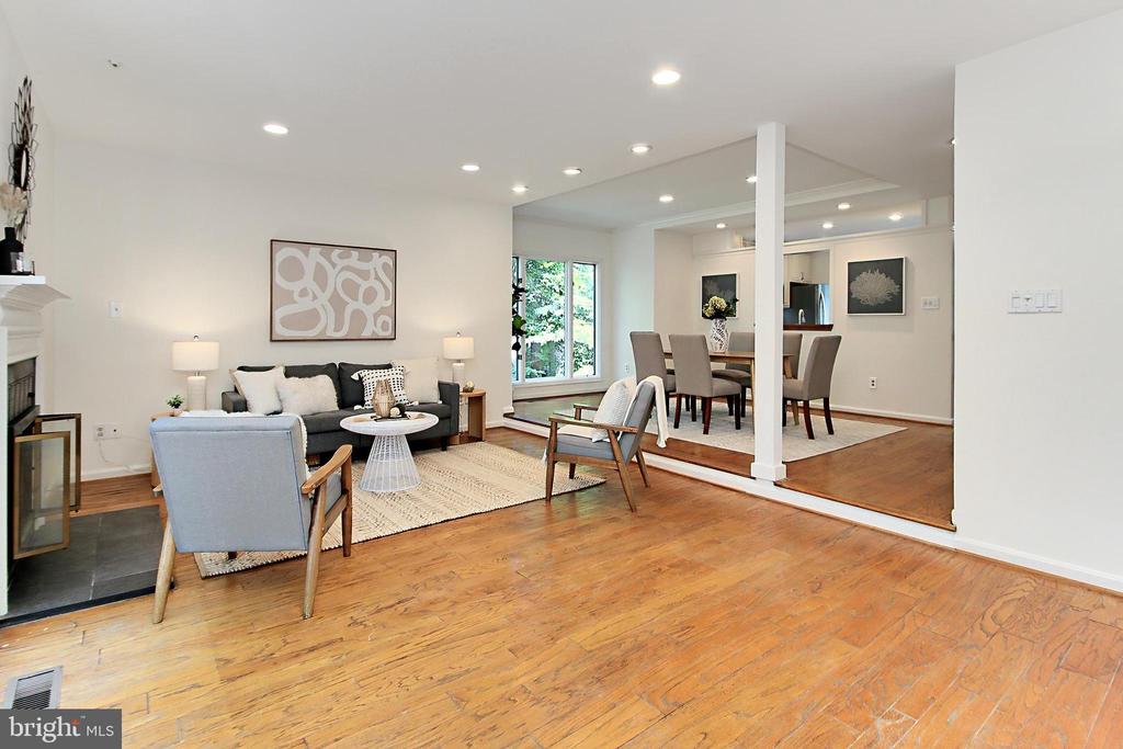 12511 N Lake Ct