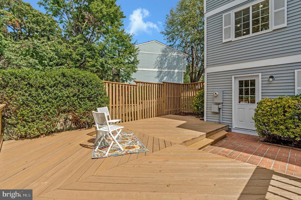 1628 BARNSTEAD DRIVE
