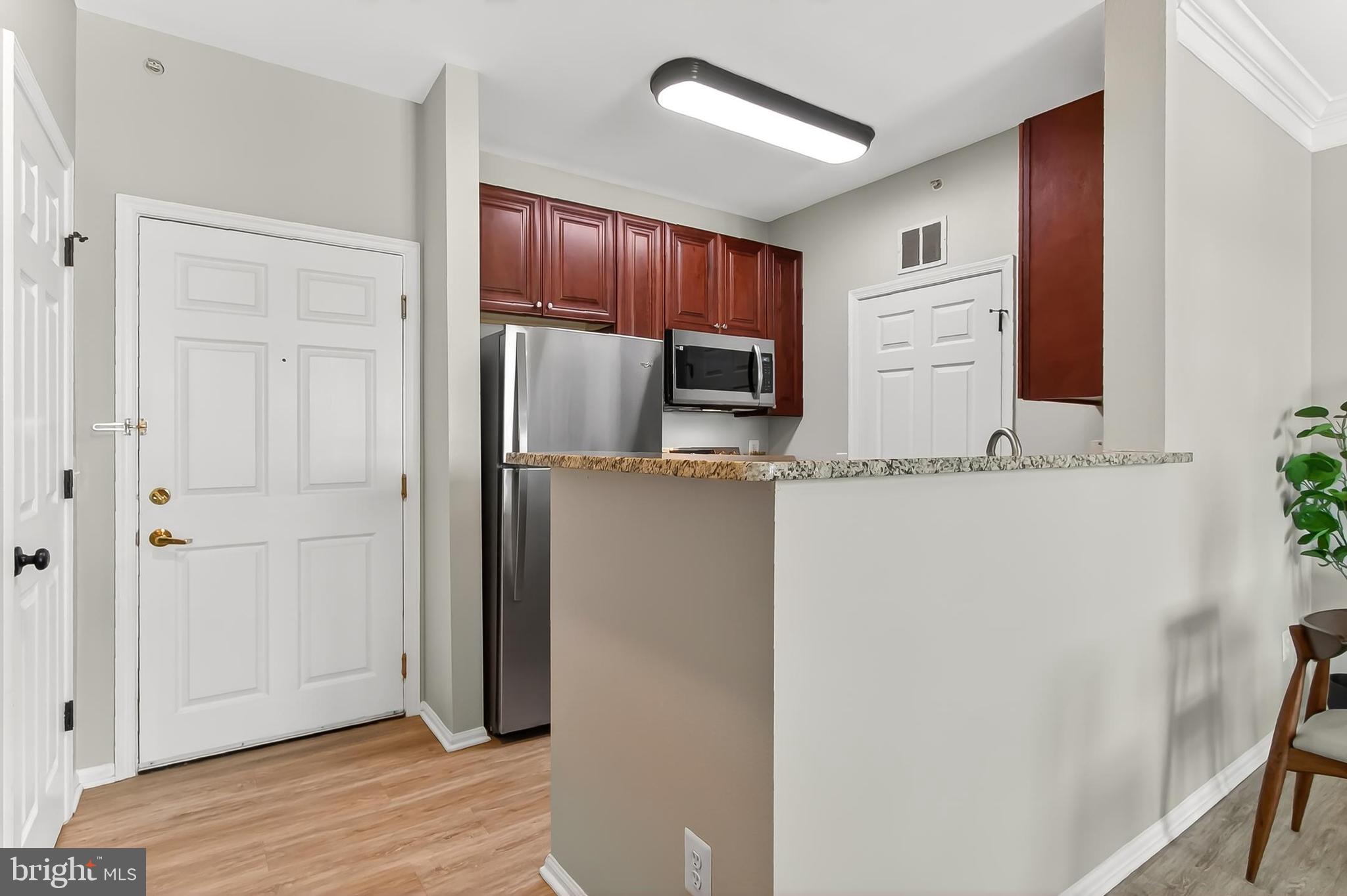 1521 SPRING GATE DRIVE 10413