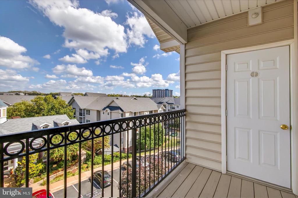 1521 SPRING GATE DRIVE 10413
