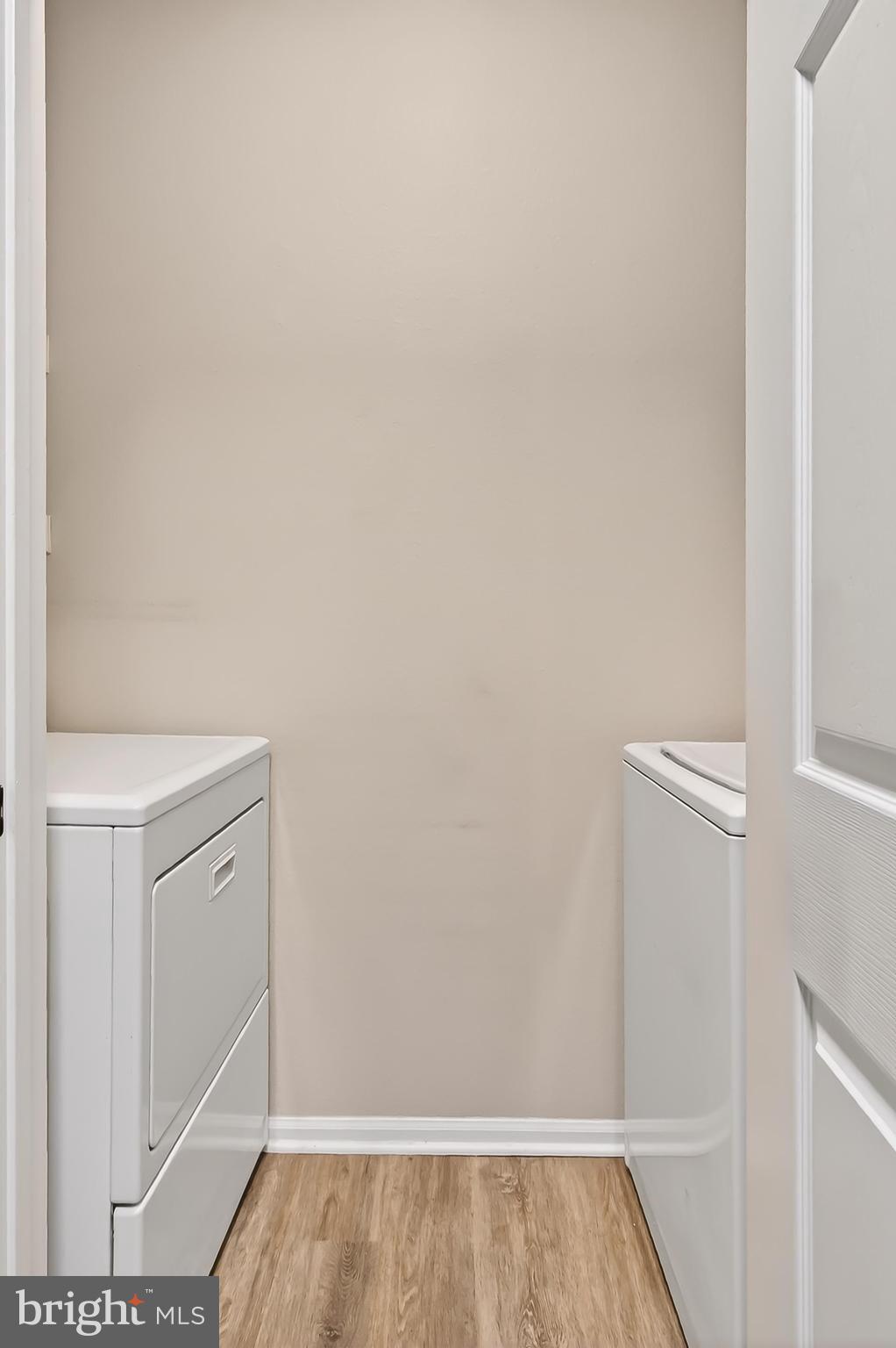 1521 SPRING GATE DRIVE 10413