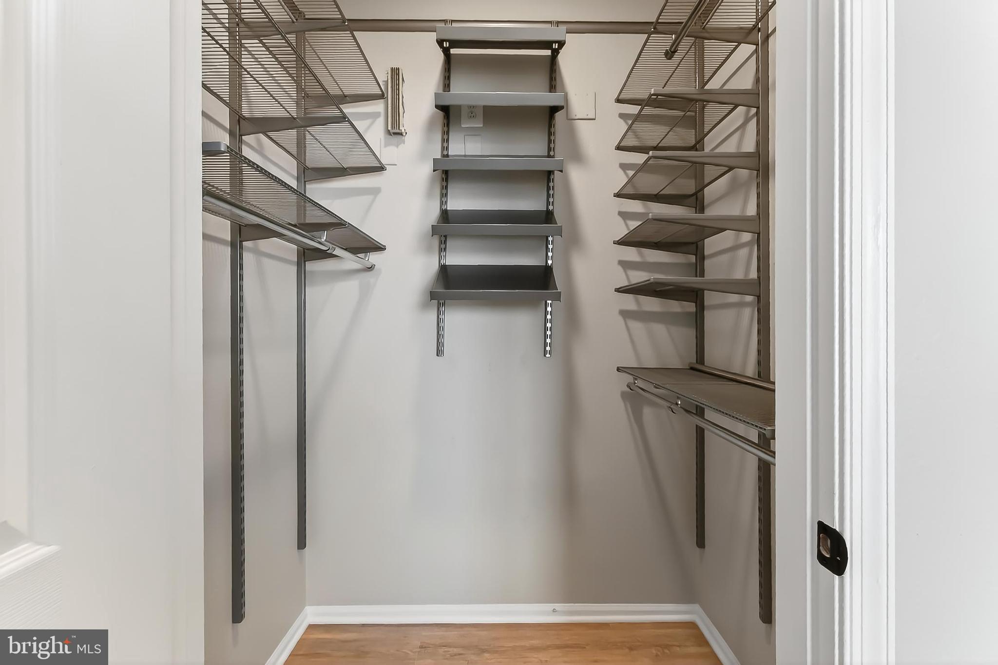 1521 SPRING GATE DRIVE 10413