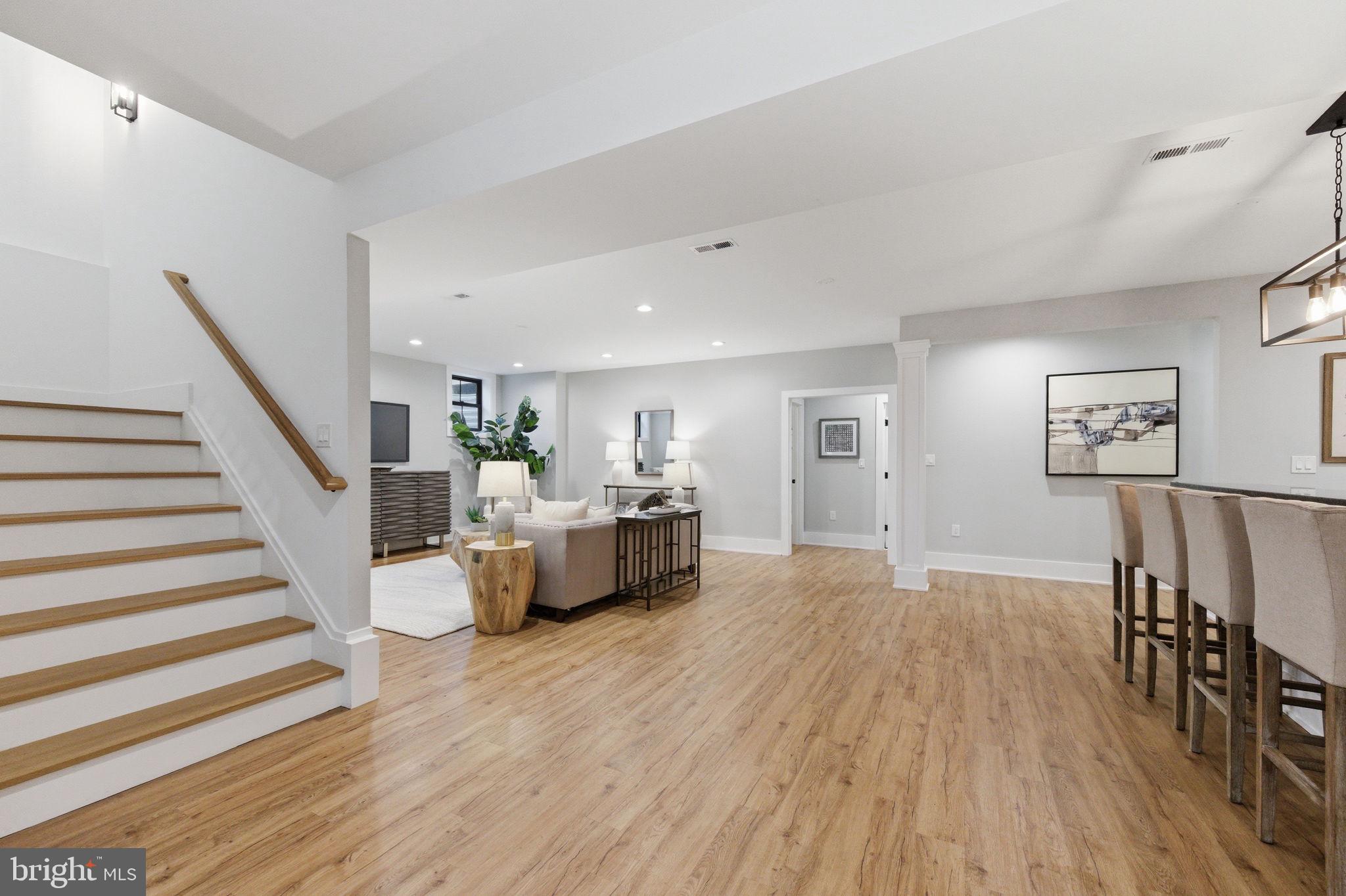 701 MEADOW LANE SW