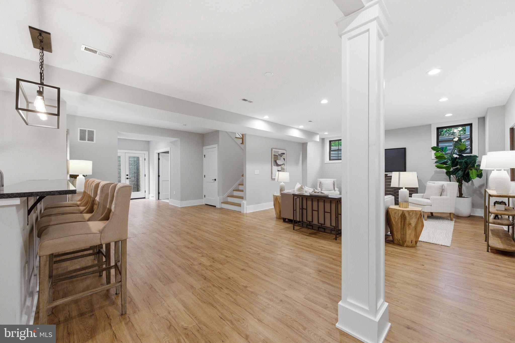 701 MEADOW LANE SW