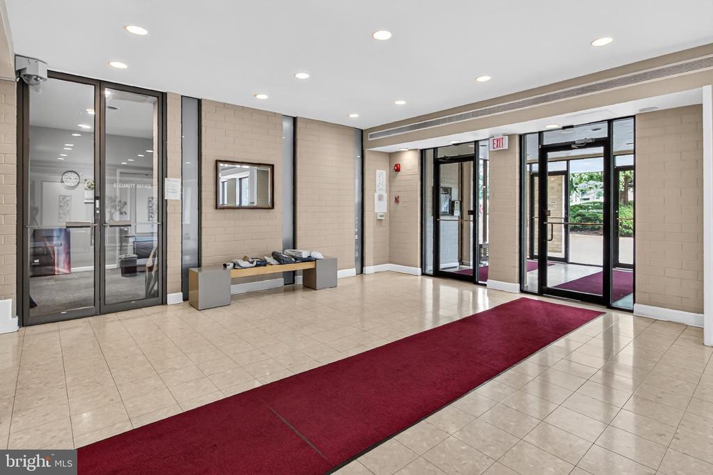 6001 ARLINGTON BOULEVARD Unit: 408