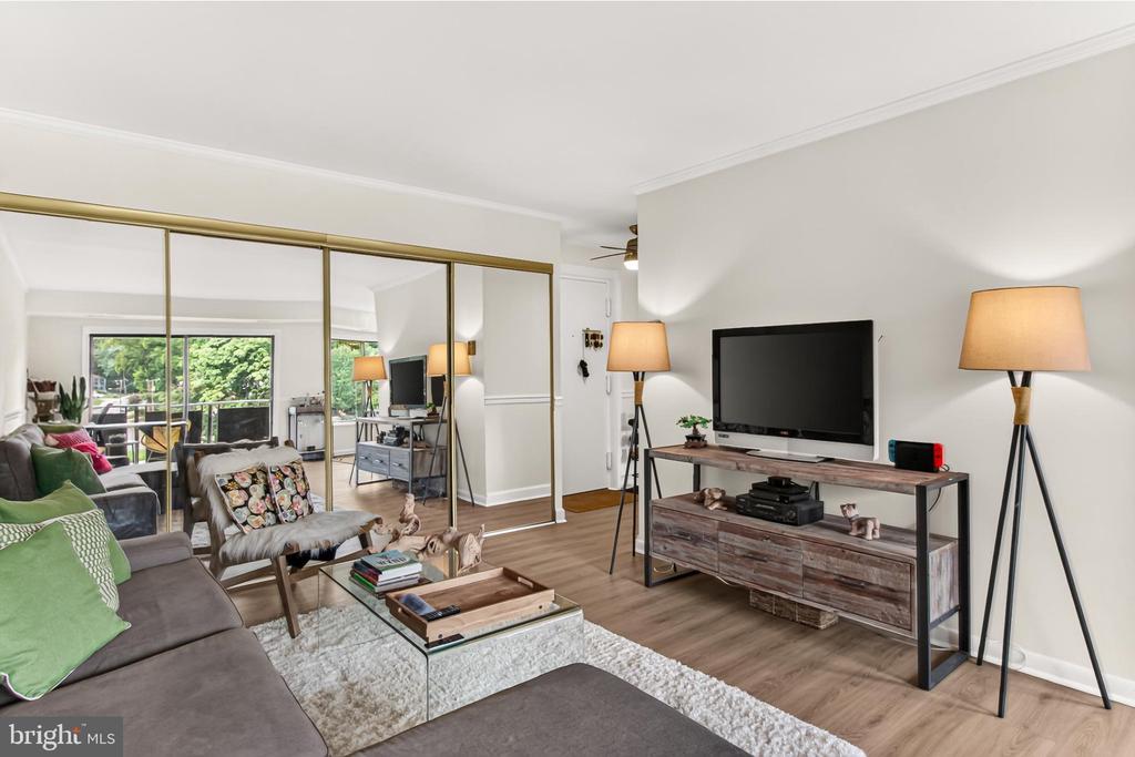 6001 ARLINGTON BOULEVARD Unit: 408
