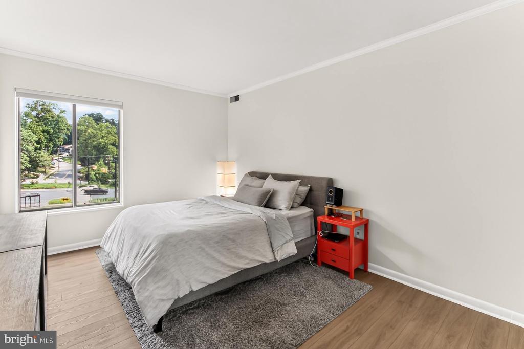 6001 ARLINGTON BOULEVARD Unit: 408