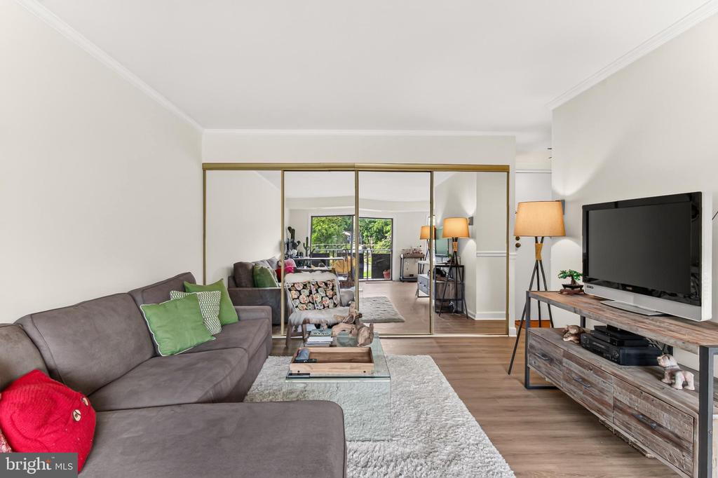 6001 ARLINGTON BOULEVARD Unit: 408
