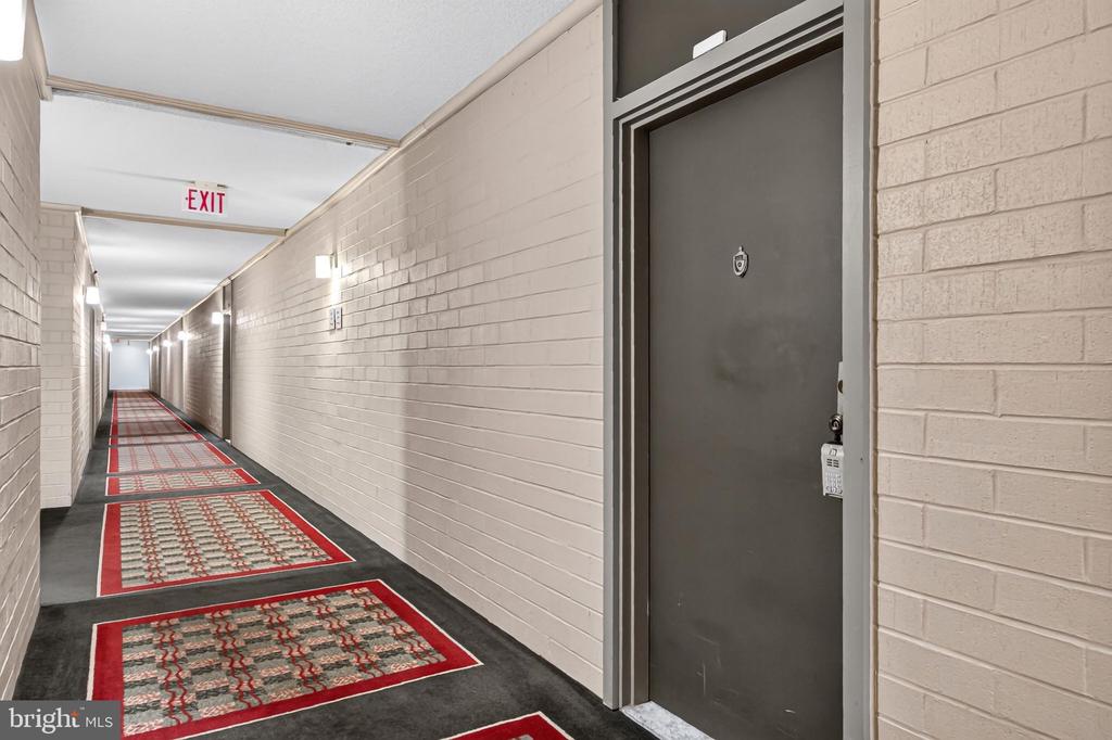 6001 ARLINGTON BOULEVARD Unit: 408