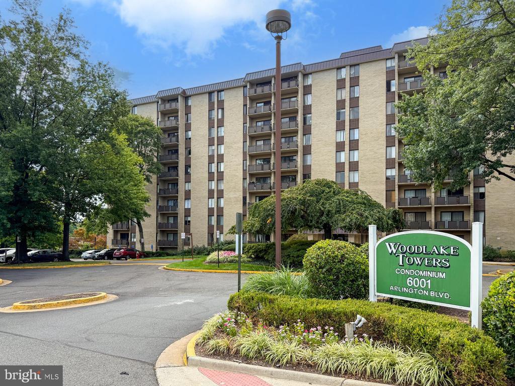 6001 ARLINGTON BOULEVARD Unit: 408