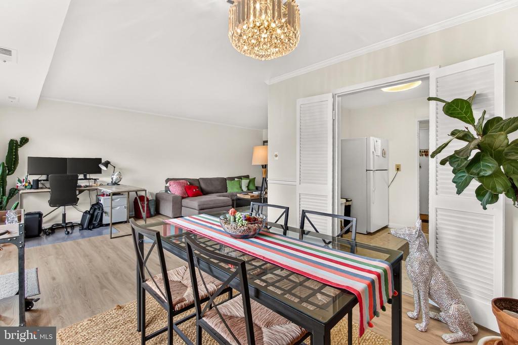 6001 ARLINGTON BOULEVARD Unit: 408