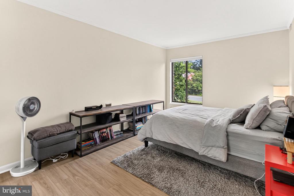 6001 ARLINGTON BOULEVARD Unit: 408