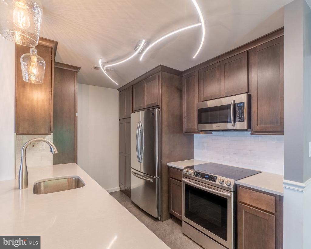 12206 FORT BUFFALO CIRCLE Unit: 530