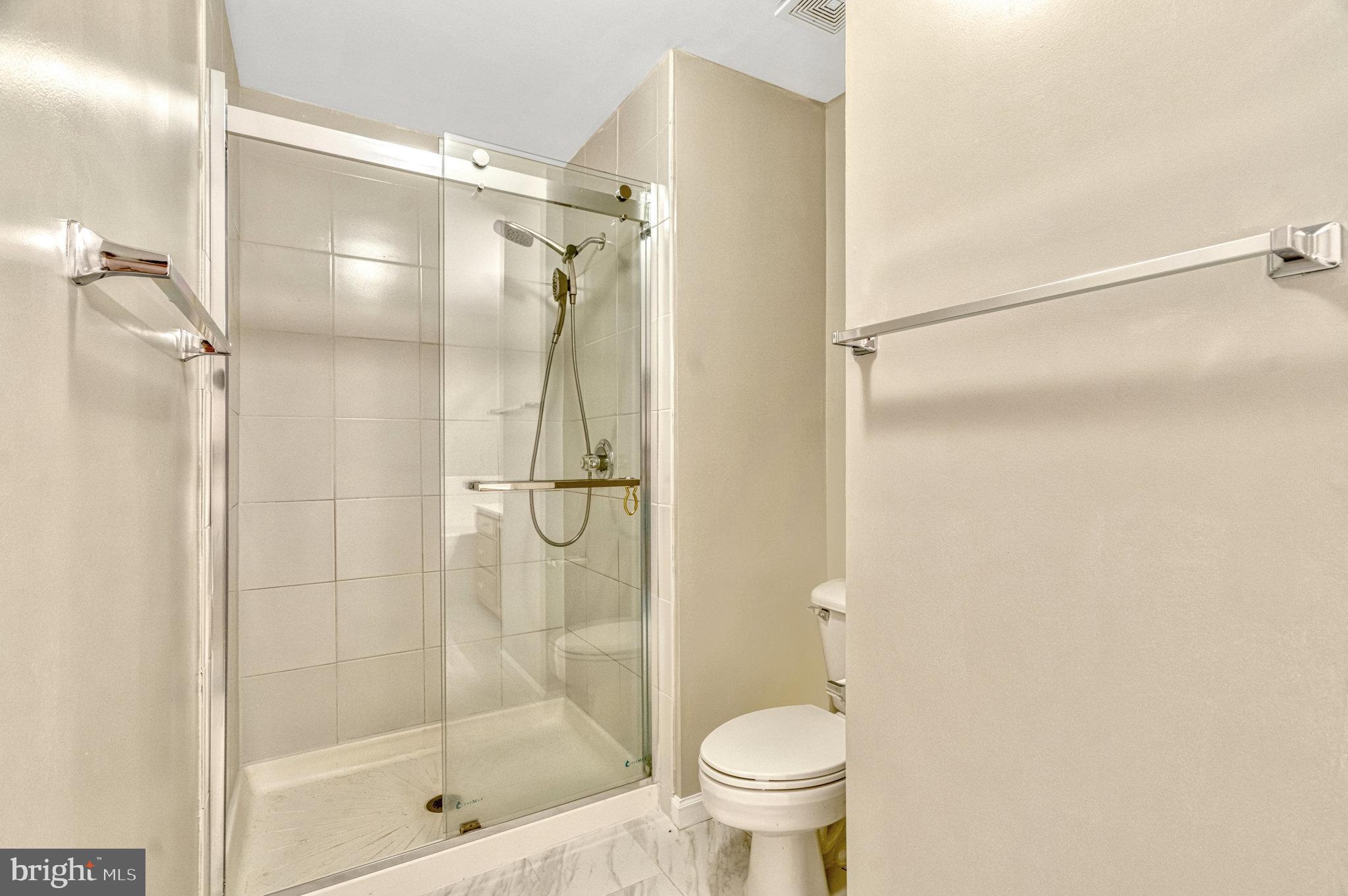 20870 Rockingham Ter