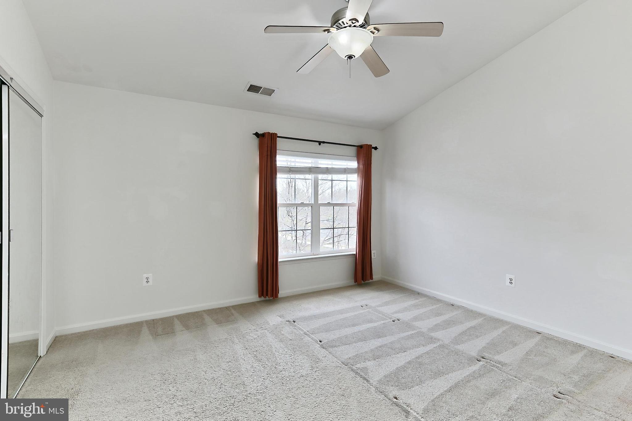 21848 COBBLE POND SQ