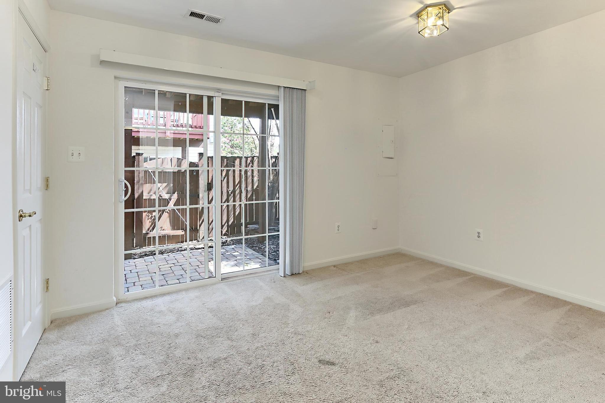 21848 COBBLE POND SQ