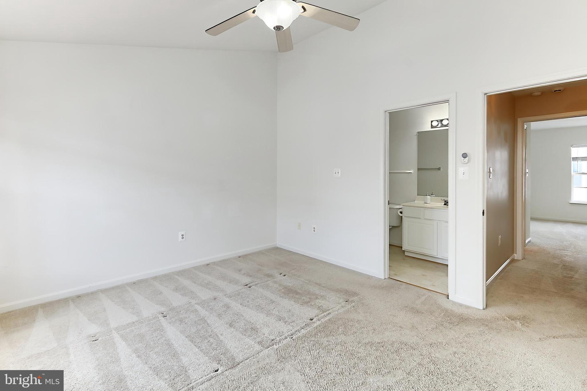 21848 COBBLE POND SQ