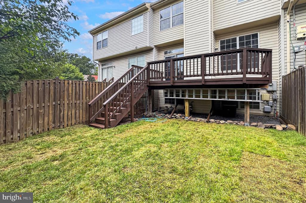 47582 COMER SQUARE