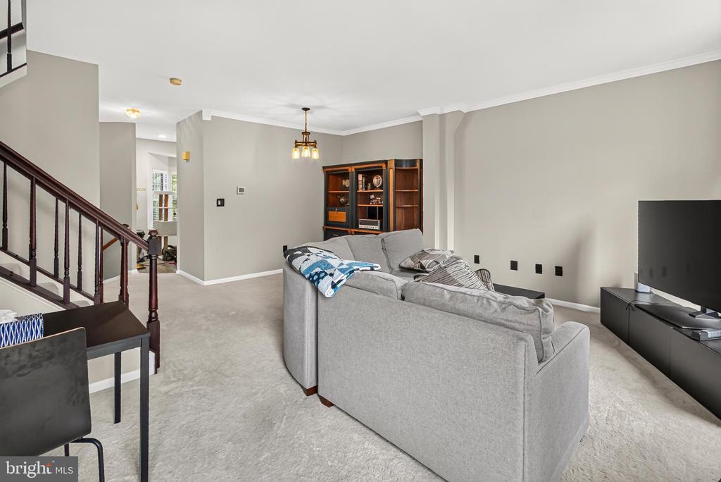 47582 COMER SQUARE