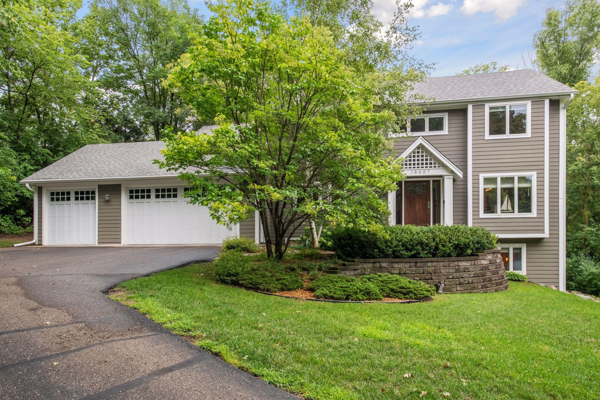 18607 South Ln, Minnetonka