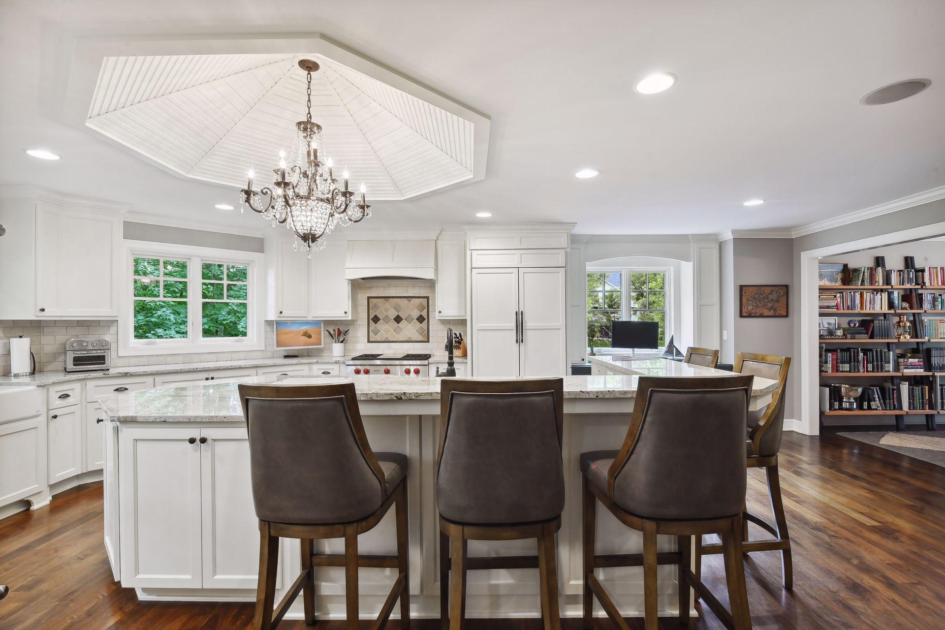 18607 South Ln, Minnetonka