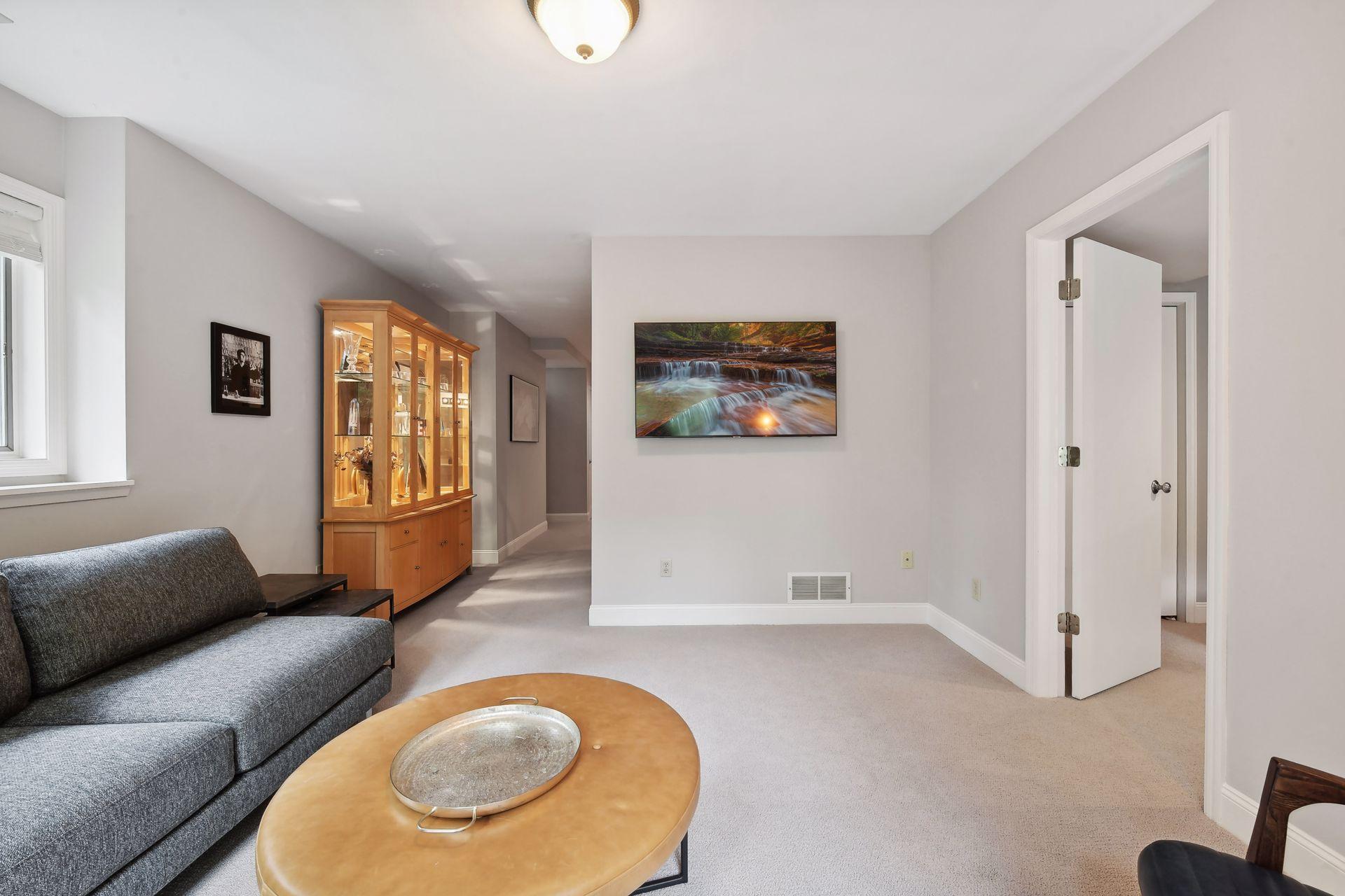 18607 South Ln, Minnetonka
