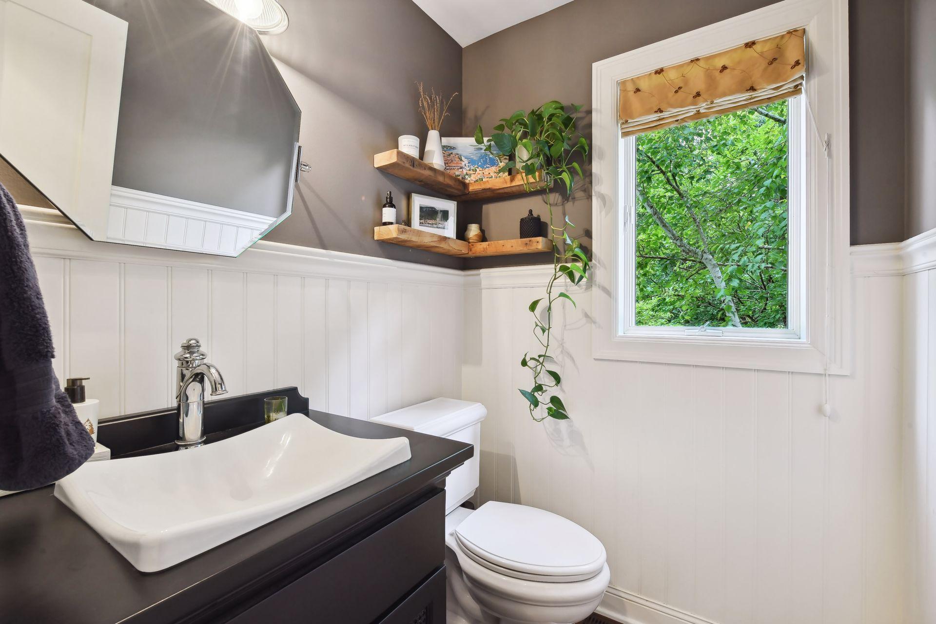 18607 South Ln, Minnetonka