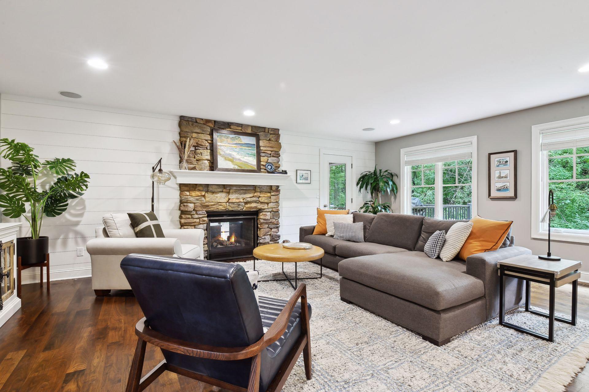 18607 South Ln, Minnetonka