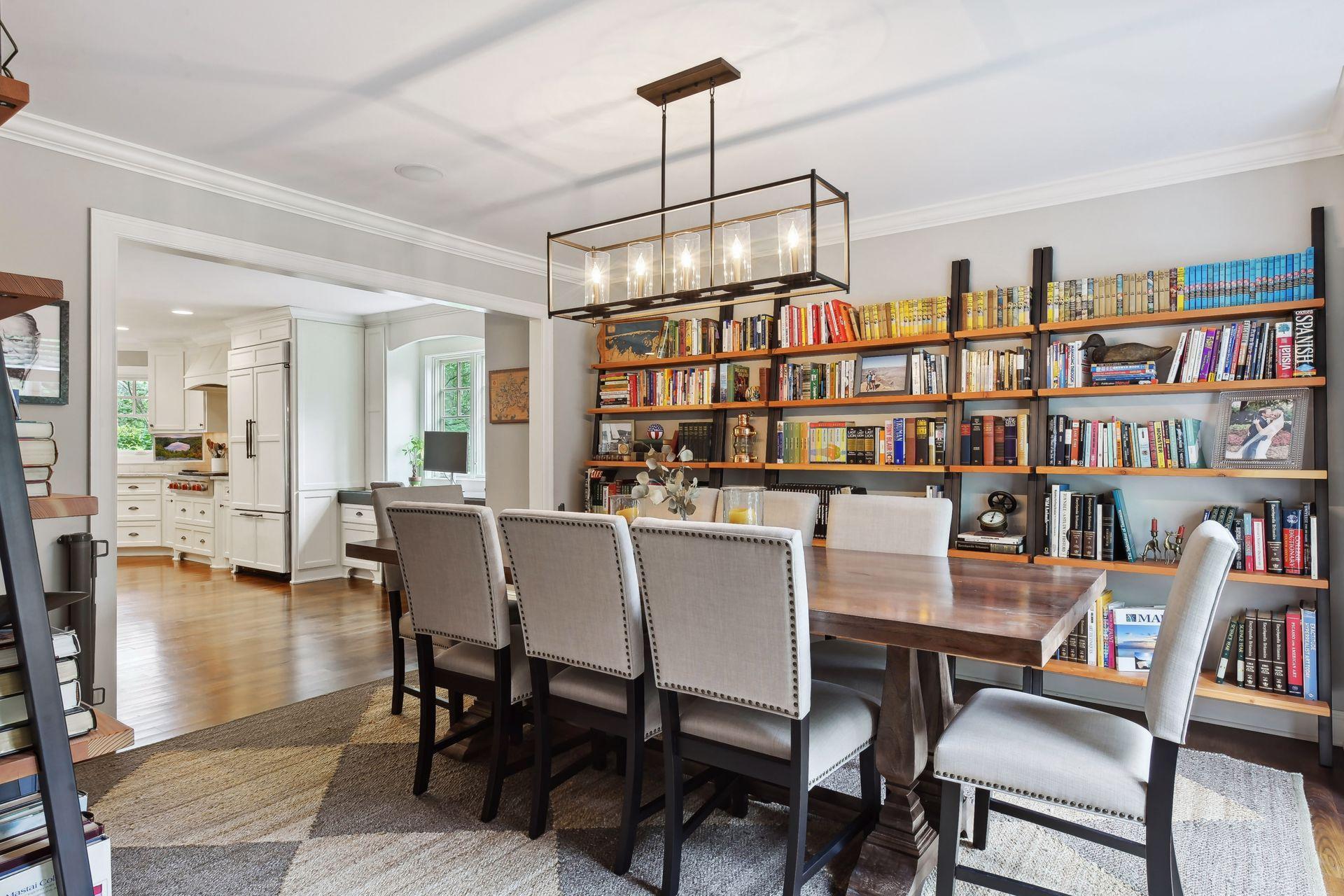 18607 South Ln, Minnetonka