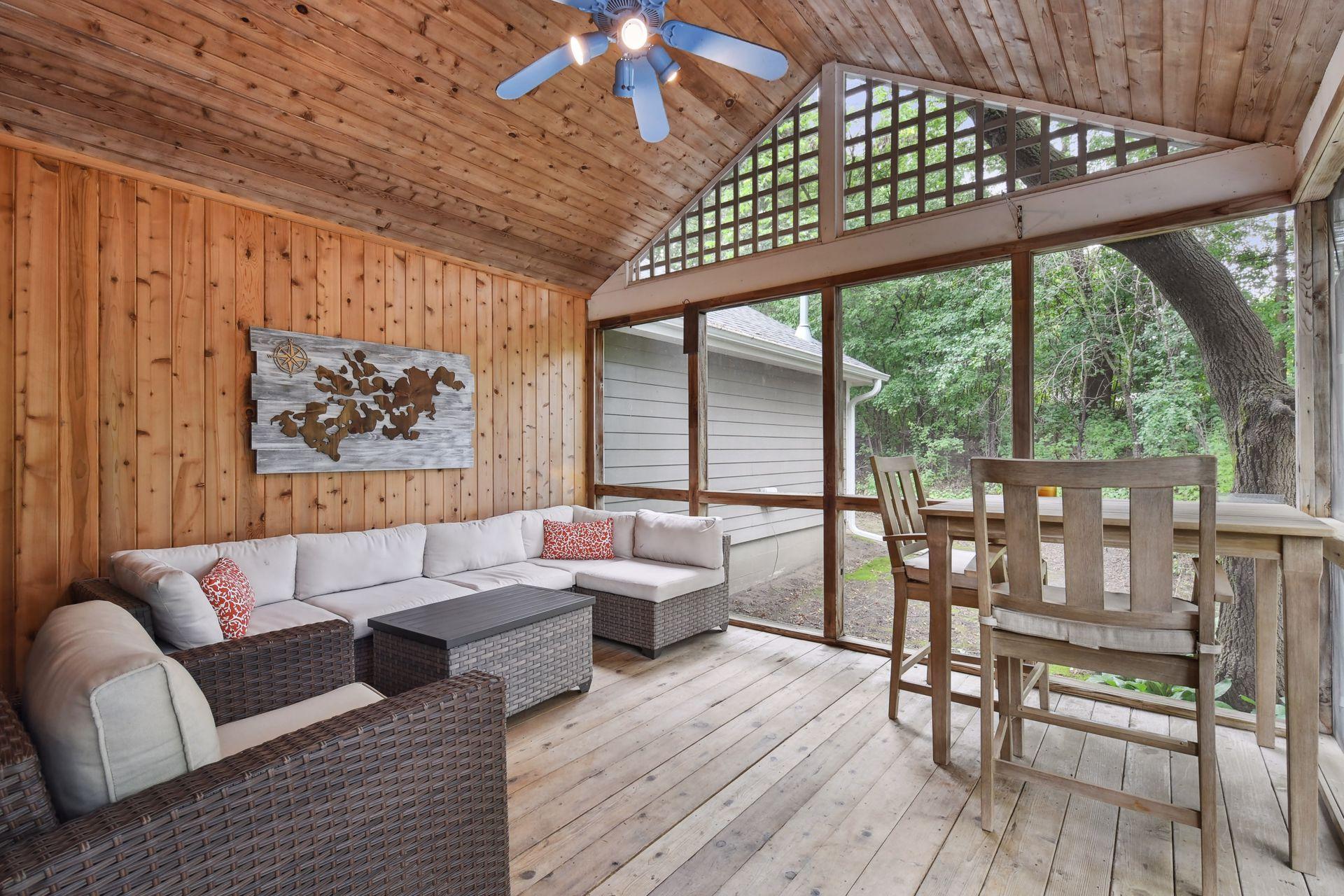 18607 South Ln, Minnetonka