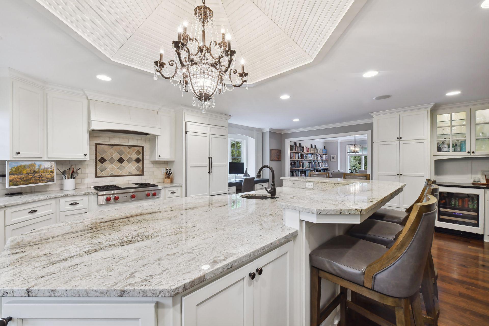 18607 South Ln, Minnetonka
