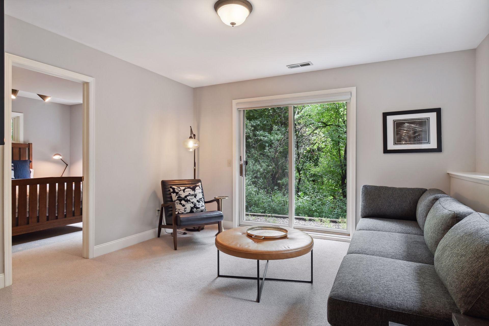 18607 South Ln, Minnetonka