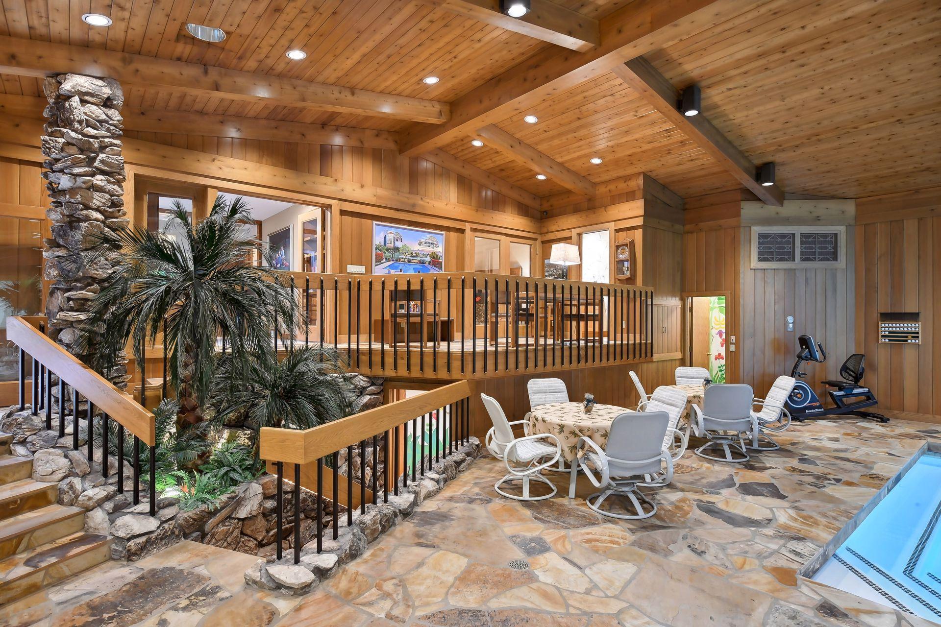 200 Black Oaks Ln, Plymouth