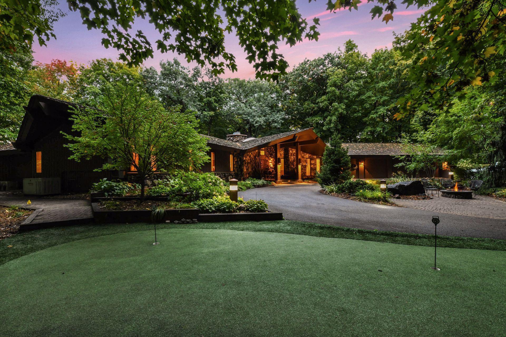 200 Black Oaks Ln, Plymouth