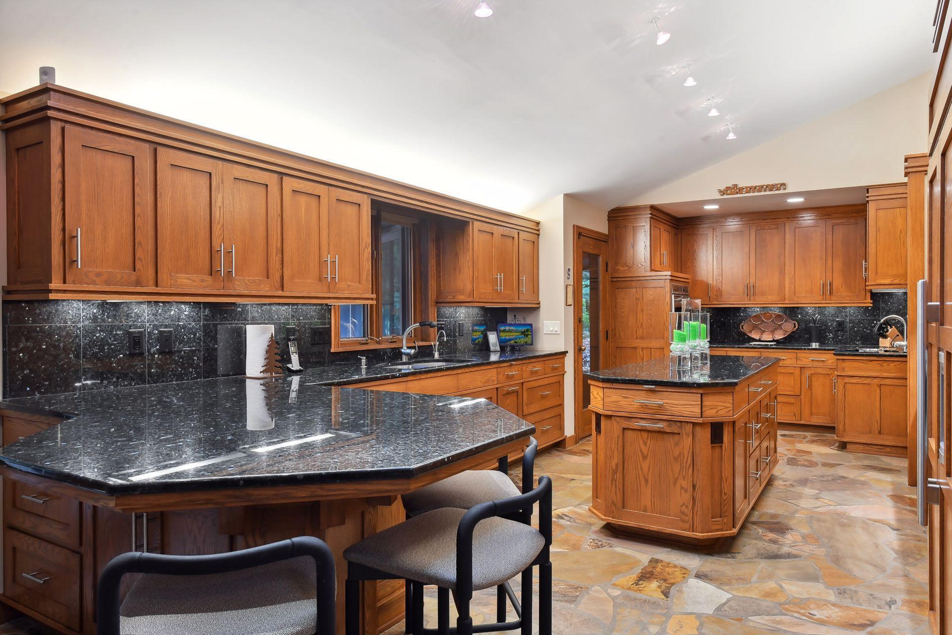 200 Black Oaks Ln, Plymouth