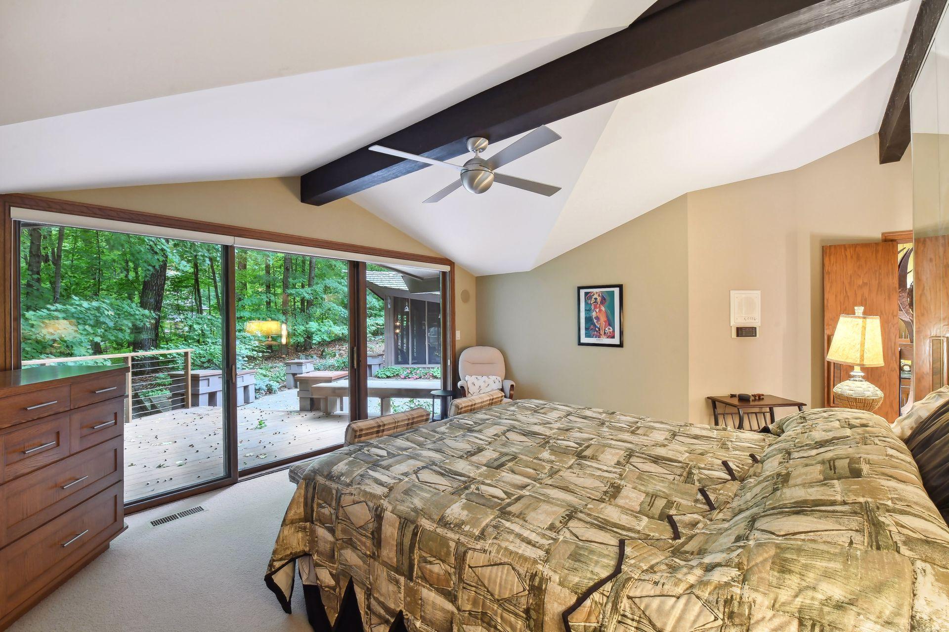 200 Black Oaks Ln, Plymouth