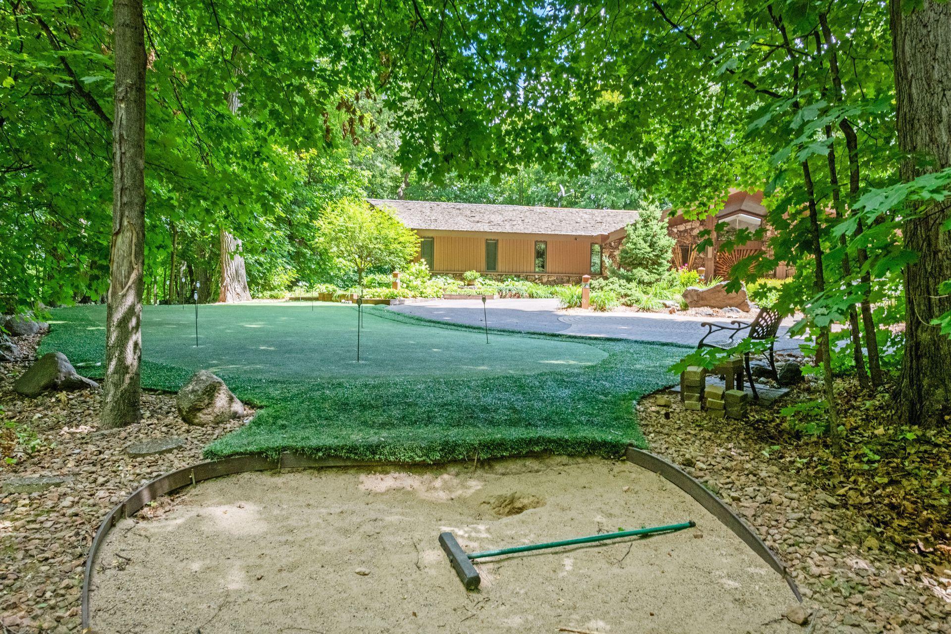 200 Black Oaks Ln, Plymouth