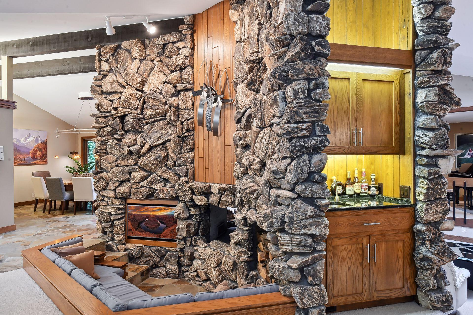 200 Black Oaks Ln, Plymouth