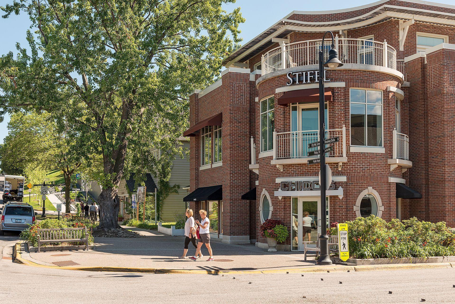 200 Black Oaks Ln, Plymouth